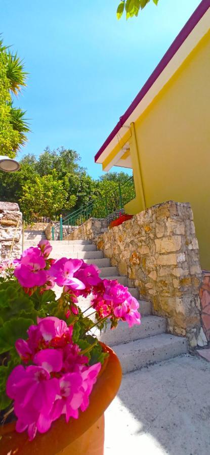 Villa Perkemes Apartments Parga Luaran gambar